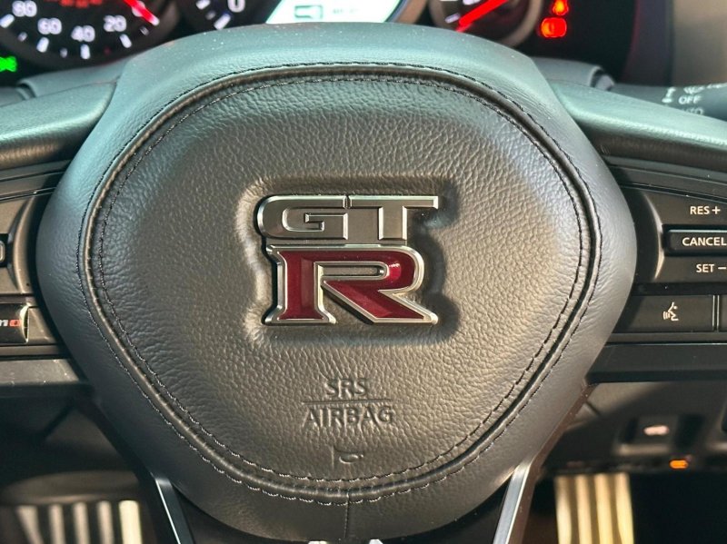 NISSAN GT-R