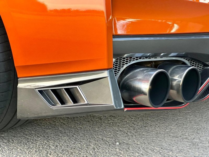 NISSAN GT-R