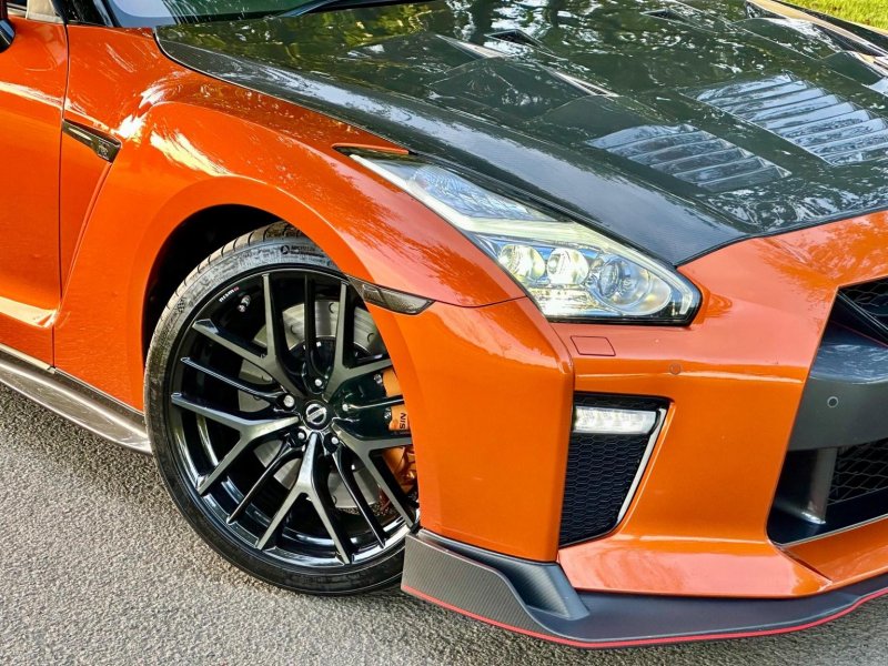 NISSAN GT-R
