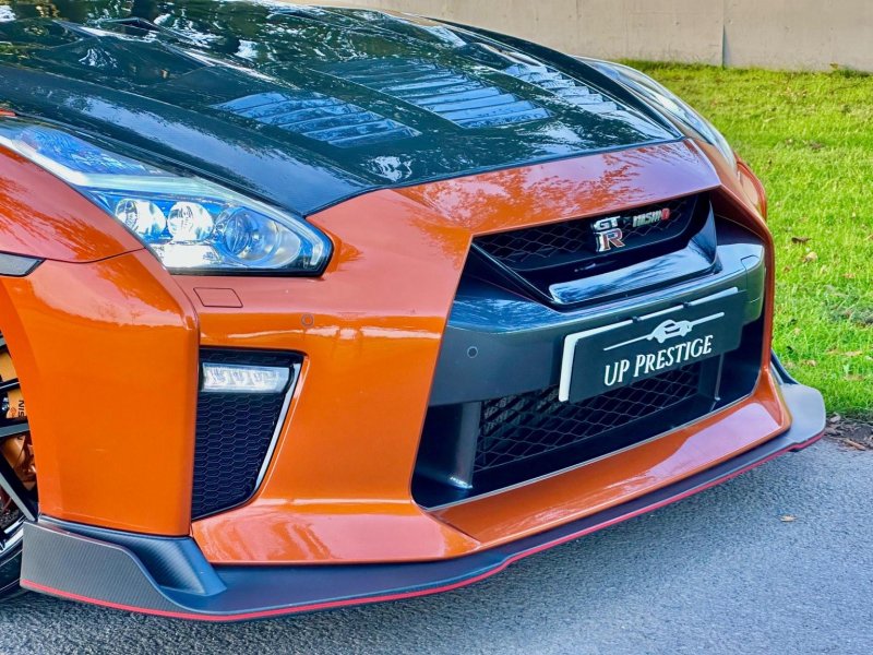 NISSAN GT-R