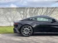 ASTON MARTIN VANTAGE