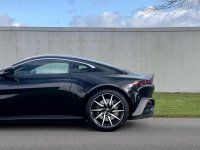 ASTON MARTIN VANTAGE