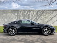 ASTON MARTIN VANTAGE