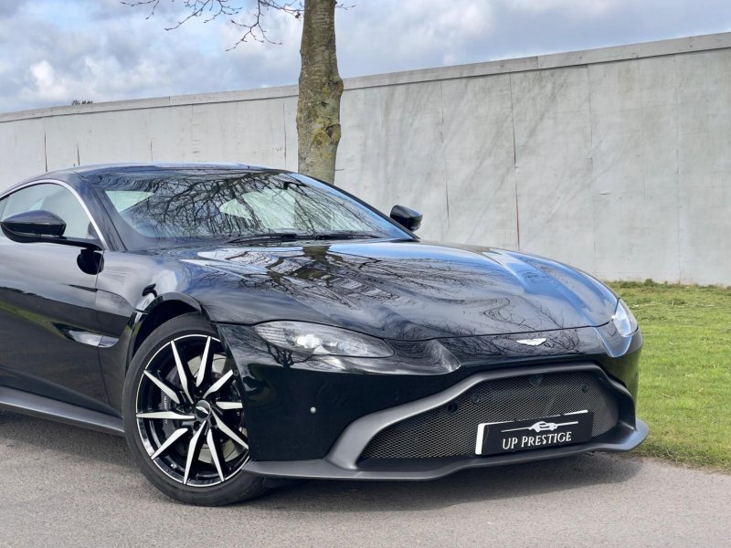 ASTON MARTIN VANTAGE