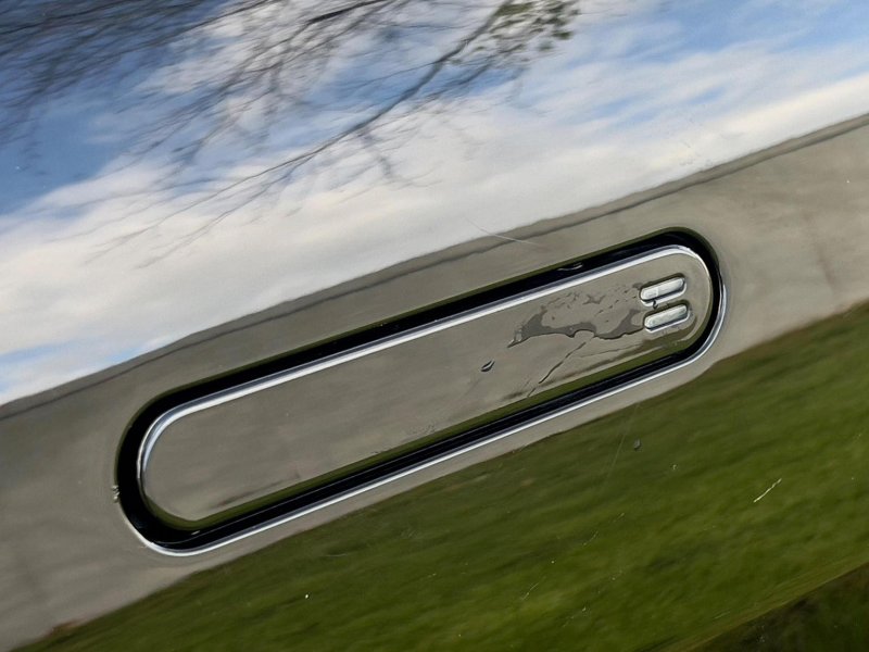 ASTON MARTIN VANTAGE