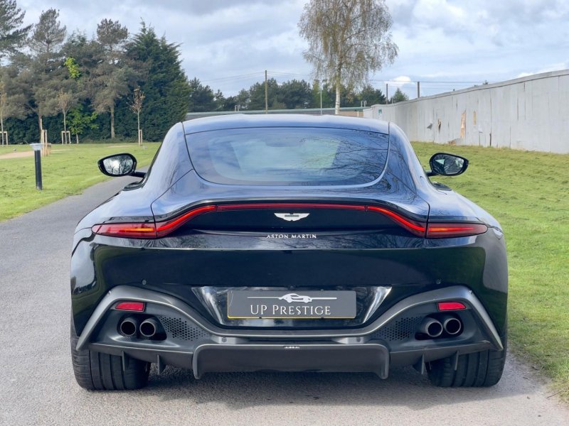 ASTON MARTIN VANTAGE