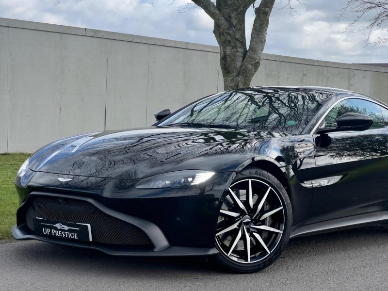 ASTON MARTIN VANTAGE
