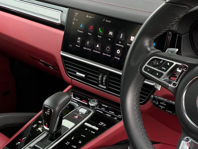 PORSCHE CAYENNE