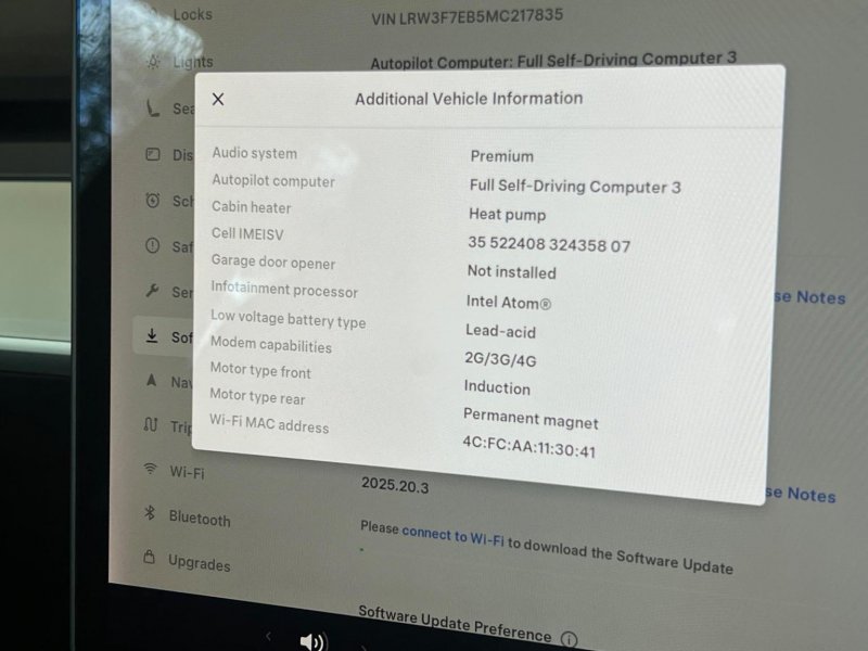 TESLA MODEL 3