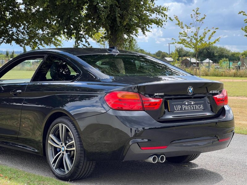 BMW 4 SERIES