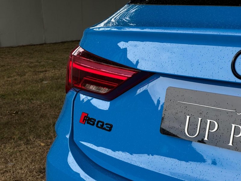 AUDI RS Q3