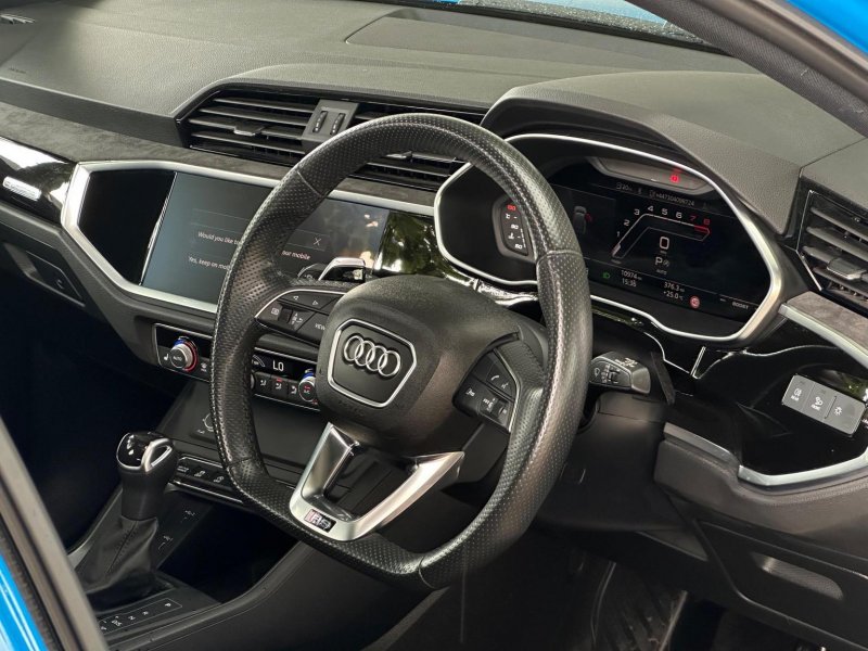 AUDI RS Q3