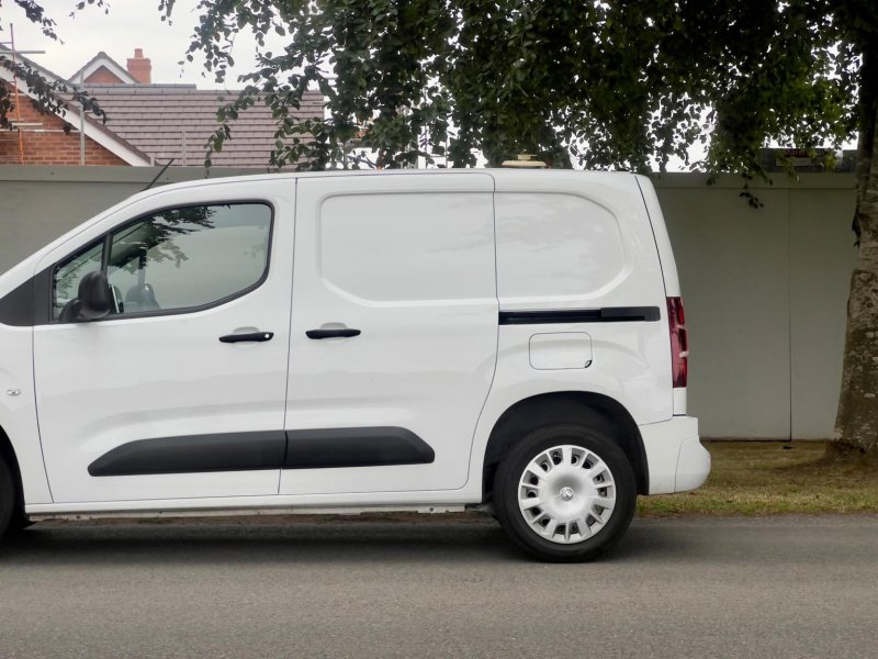 VAUXHALL COMBO