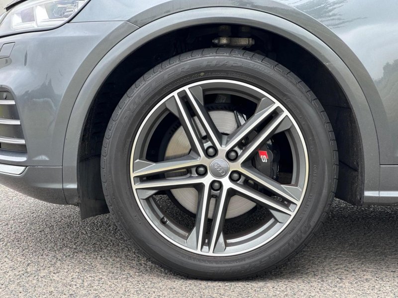 AUDI SQ5