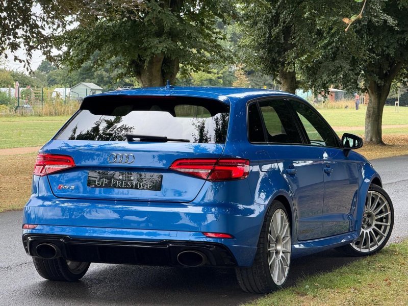 AUDI RS3
