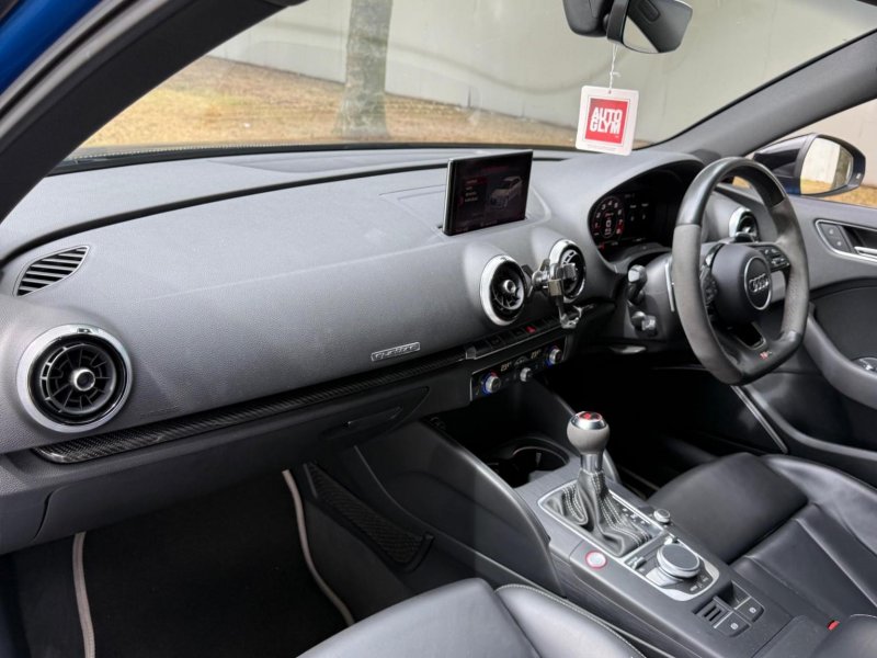 AUDI RS3