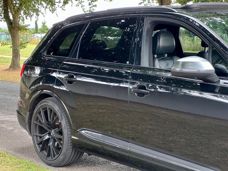 AUDI SQ7