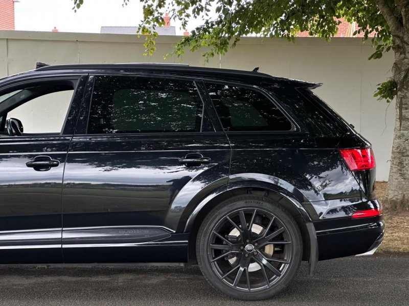 AUDI SQ7
